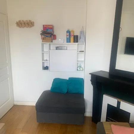 Appartement Beau Petit 2 Pièce Paris