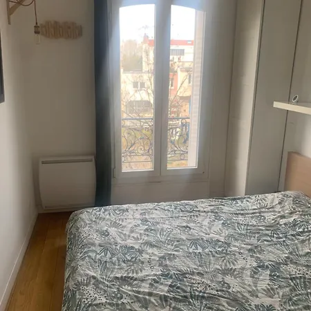 Beau Petit 2 Pièce Appartement *